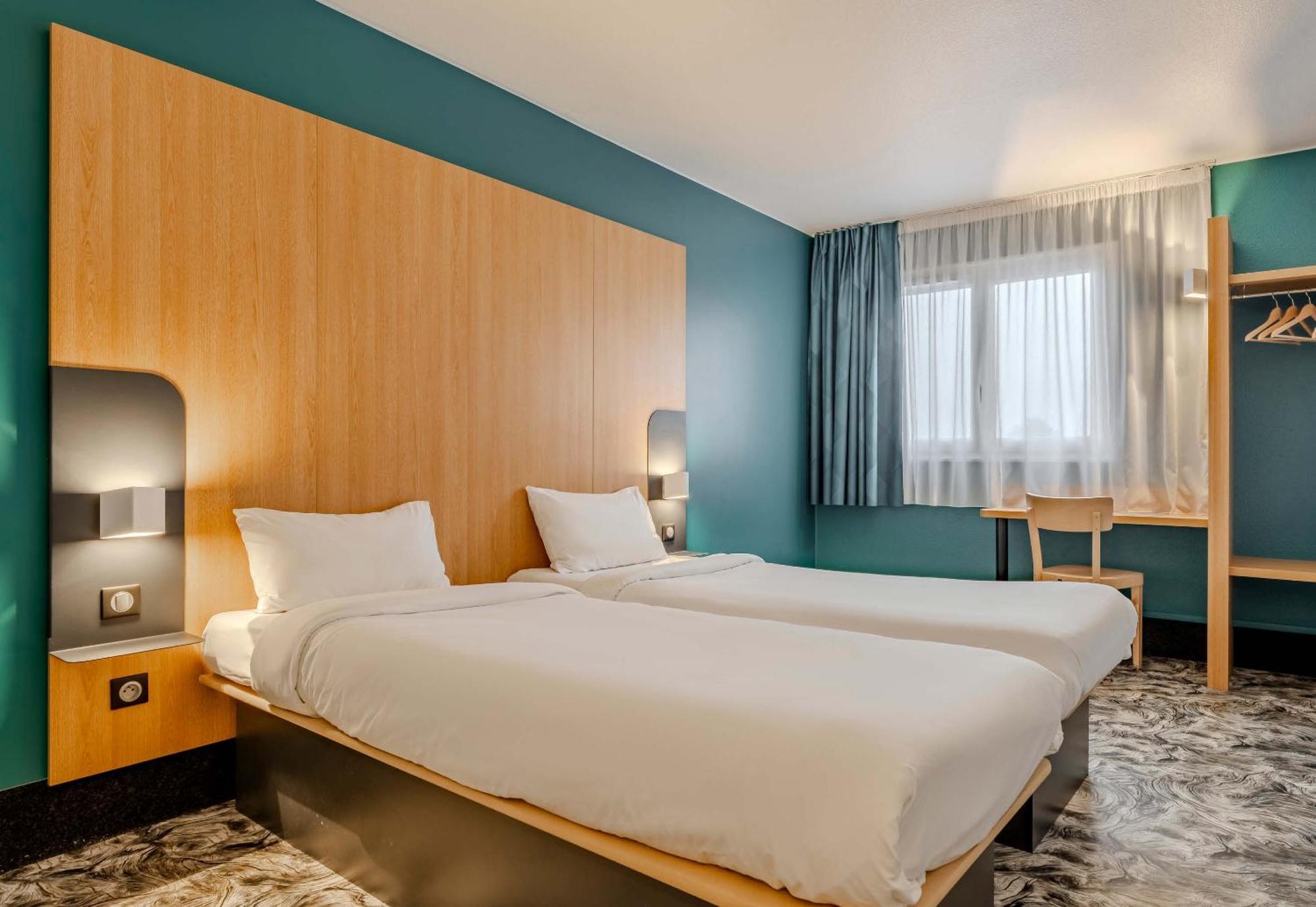 B&B Hotel Maubeuge-Louvroil Exteriör bild